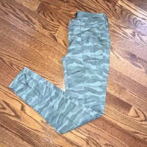 American Eagle Outfitters Pants - Skinny Camo Pants American Eagle Outfitters Pants - Skinny Camo Pants